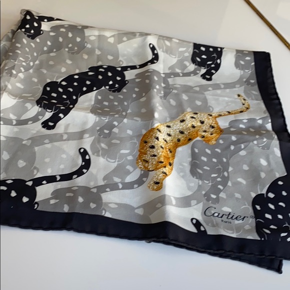 Cartier scarf - Picture 3 of 7